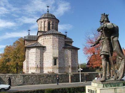 Biserica ,,Sf. Nicolae Domnesc” din Curtea de Argeş